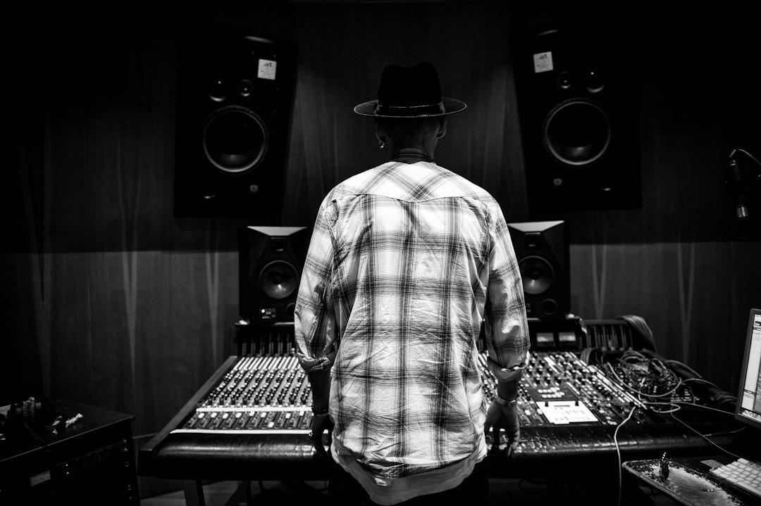 How to Prepare a Mix for Online Mastering: Export Settings and Delivery Checklist